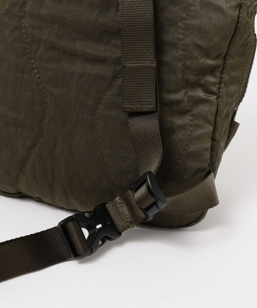 C.P. COMPANY(シーピーカンパニー)の「C.P. Company / Nylon B Lens Crossbody Bag(ショルダーバッグ・メンズ・グリーン・ONE SIZE)」の5枚目の写真