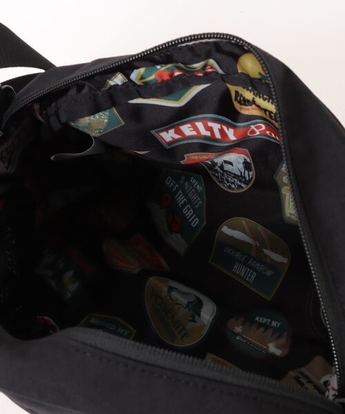 KELTY（ケルティ）の「【KELTY】LIMITED ROUND TOP BAG M（ショルダーバッグ・レディース・タン/ブラック/オリーブ・ONE SIZE）」の5枚目の写真