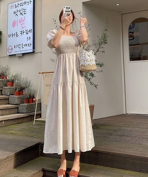 Girly Doll(ガーリードール)の「2wayオフショル シャーリングギャザーフレアワンピース(ワンピース・レディース・オフホワイト/ブラウン・FREE)」の6枚目の写真