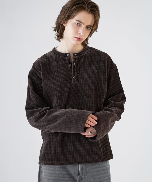 SOCCE(ソーシー)の「カットコーデュロイヘンリーネック長袖カットソー(Tシャツ/カットソー・メンズ・ブラック/ワイン/チャコール/ライトグレー/ダークブラウン・XL/S/L/M)」の4枚目の写真