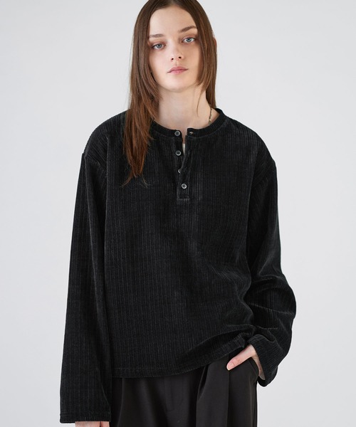 SOCCE(ソーシー)の「カットコーデュロイヘンリーネック長袖カットソー(Tシャツ/カットソー・メンズ・ブラック/ワイン/チャコール/ライトグレー/ダークブラウン・XL/S/L/M)」の1枚目の写真