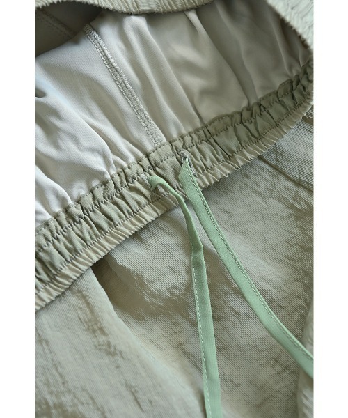 marjour(マージュール)の「SHEER RELAX PANTS(その他パンツ・レディース・ベージュ/ネイビー・M)」の15枚目の写真