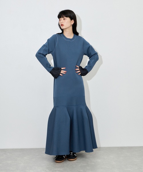 ADAM ET ROPE'(アダムエロペ)の「【サステナブル】フレアヘムニットワンピース /セレモニー対応(ワンピース・レディース・ブラック/ブルー系その他4・38/36)」の16枚目の写真