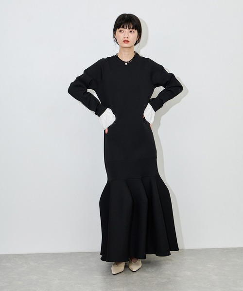 ADAM ET ROPE'(アダムエロペ)の「【サステナブル】フレアヘムニットワンピース /セレモニー対応(ワンピース・レディース・ブラック/ブルー系その他4・38/36)」の13枚目の写真