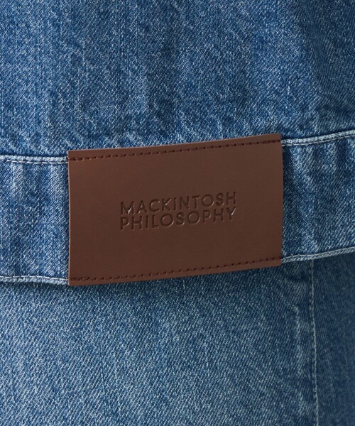 MACKINTOSH PHILOSOPHY(マッキントッシュ フィロソフィー)の「GREY LABEL デニムトラッカージャケット(デニムジャケット・レディース・ライトブルー/ダークネイビー/ブラック・2/6)」の14枚目の写真