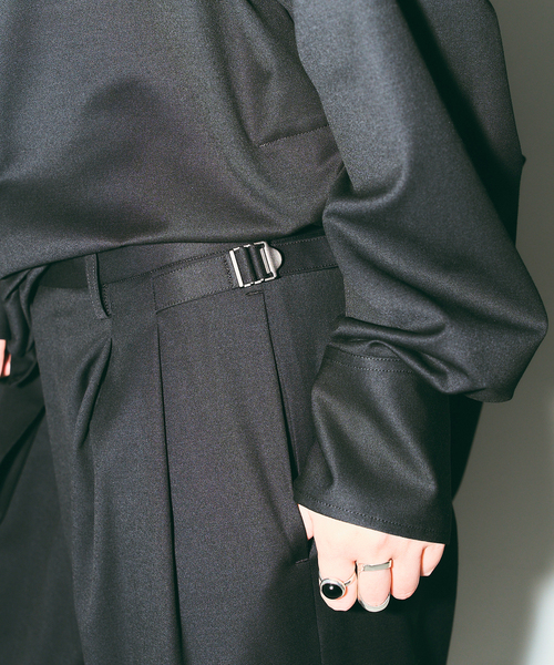 CITYSHOP（シティーショップ）の「TWILL 2TUCK パンツ（スラックス・レディース・ベージュ/ブラック・36/38）」の3枚目の写真