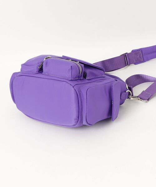 anna sui nyc(アナ スイ エヌ ワイ シー)の「ANNA SUI NYC/アナ スイ エヌワイシー/マルチポケットチビバッグ(ショルダーバッグ・レディース・ブラック/パープル/レッド/カーキ/シルバー/ブラック系その他・F)」の19枚目の写真