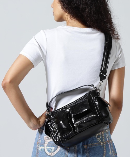 anna sui nyc(アナ スイ エヌ ワイ シー)の「ANNA SUI NYC/アナ スイ エヌワイシー/マルチポケットチビバッグ(ショルダーバッグ・レディース・ブラック/パープル/レッド/カーキ/シルバー/ブラック系その他・F)」の13枚目の写真