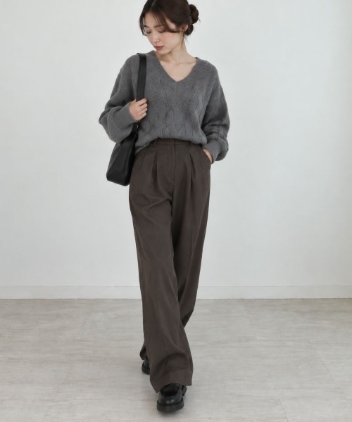 Human 2nd Occasion(ヒューマンセカンドオケージョン)の「Vネックケーブルニットプルオーバー(ニット/セーター・レディース・チャコールグレー/ナチュラル・FREE)」の16枚目の写真