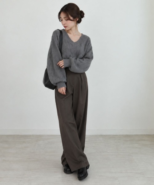 Human 2nd Occasion(ヒューマンセカンドオケージョン)の「Vネックケーブルニットプルオーバー(ニット/セーター・レディース・チャコールグレー/ナチュラル・FREE)」の15枚目の写真