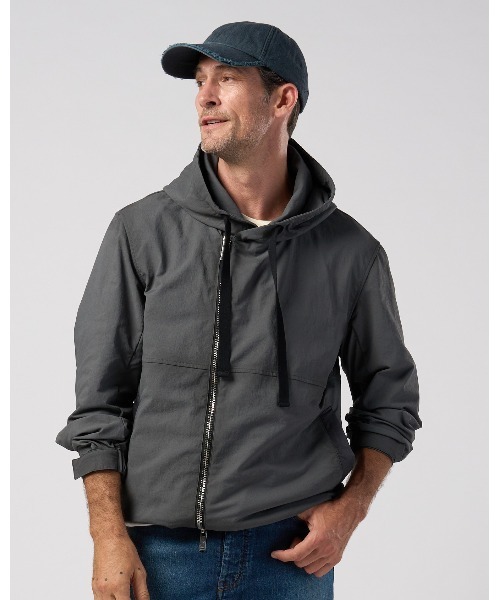 wjk(ダヴルジェイケイ)の「textured nylon short witch blouson(ブルゾン・メンズ・グレー/ブラック・X-LARGE/LARGE/MEDIUM/SMALL)」の8枚目の写真