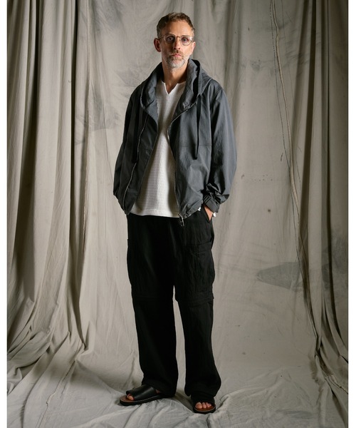 wjk(ダヴルジェイケイ)の「textured nylon short witch blouson(ブルゾン・メンズ・グレー/ブラック・X-LARGE/LARGE/MEDIUM/SMALL)」の14枚目の写真