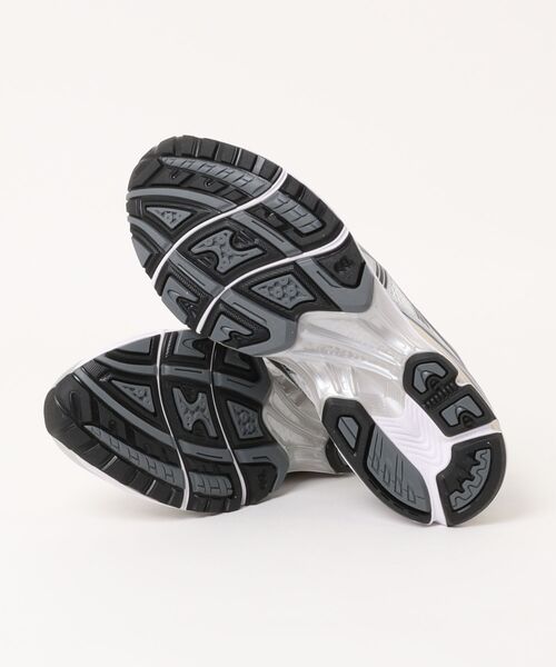 LITTLE UNION（リトルユニオン）の「【ASICS】GEL-KAYANO 14（スニーカー・メンズ・シルバー・26/27/28/28.5/26.5/27.5）」の2枚目の写真