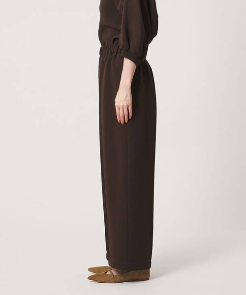 UNITED ARROWS(ユナイテッドアローズ)の「COMFY イージーパンツ ‐ウォッシャブル 防汚 UVカット‐(スラックス・レディース・ブラック/ダークブラウン・36/38)」の9枚目の写真