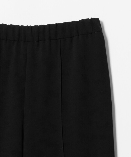 UNITED ARROWS(ユナイテッドアローズ)の「COMFY イージーパンツ ‐ウォッシャブル 防汚 UVカット‐(スラックス・レディース・ブラック/ダークブラウン・36/38)」の18枚目の写真