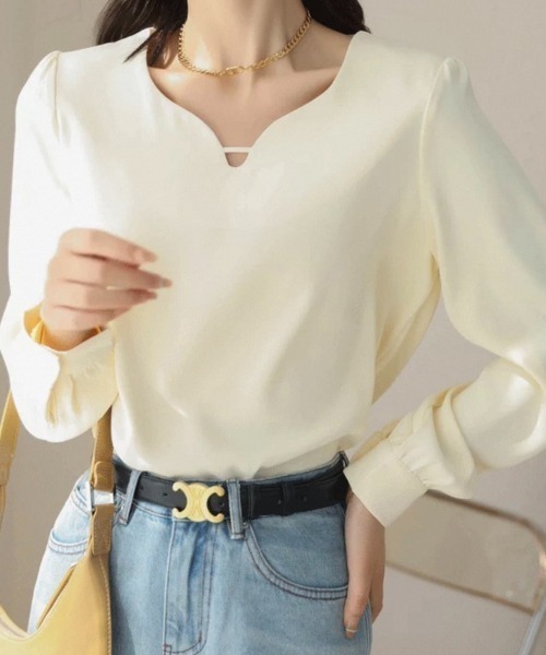 Beststore(ベストストア)の「【上品きれいめ】キーネック 長袖 ブラウス デコルテデザイン オフィスカジュアル(シャツ/ブラウス・レディース・グリーン系/アイボリー/ブラック/ブルー系・L/M)」の2枚目の写真