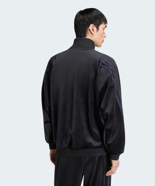 adidas（アディダス）の「スタジアム ルーズフィット ベロア トラックトップ / ジャージ / アディダス adidas（ジャージ・メンズ・ブラック・3XL/X-SMALL/SMALL/XX-LARGE/LARGE/MEDIUM/X-LARGE）」の2枚目の写真