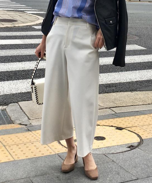 un dix cors（アンディコール）の「アウトタックガウチョパンツ（その他パンツ・レディース・ホワイト/ブラック/ベージュ・36/38）」の2枚目の写真