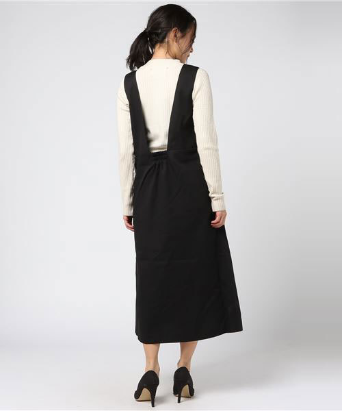 ikka（イッカ）の「深VセミAラインジャンパースカート（ジャンパースカート・レディース・ブラック/スモークグレー・MEDIUM/LARGE）」の3枚目の写真