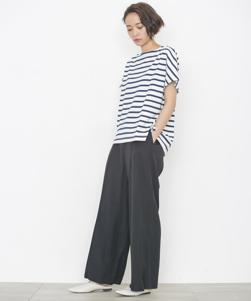 STUDIOUS（ステュディオス）の「【aquagirl】《STUDIOUS別注》ボーダーフレンチスリーブスリットプルオーバー（Tシャツ/カットソー・レディース・ブラック/ネイビー・FREE）」の2枚目の写真