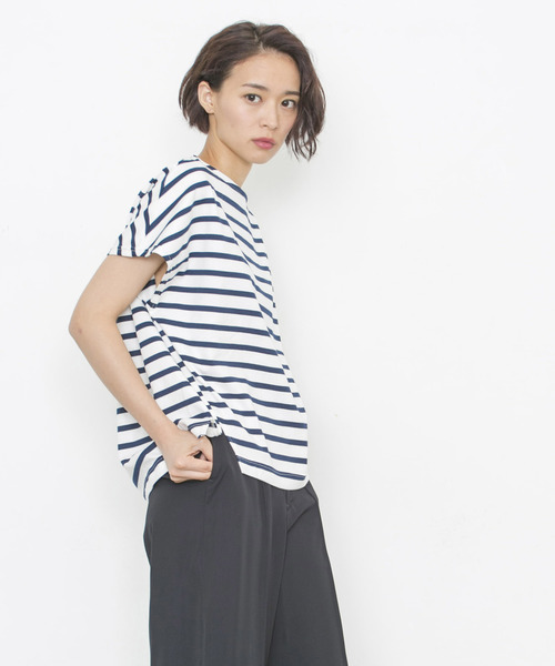 STUDIOUS（ステュディオス）の「【aquagirl】《STUDIOUS別注》ボーダーフレンチスリーブスリットプルオーバー（Tシャツ/カットソー・レディース・ブラック/ネイビー・FREE）」の7枚目の写真