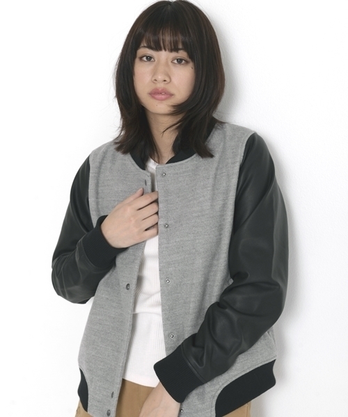 e.r.g*（イーアールジー）の「袖フェイクレザーブルゾン（ブルゾン・レディース・ブラック/グレー・M/L）」の2枚目の写真