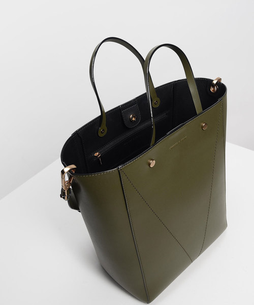 CHARLES & KEITH（チャールズ & キース）の「クラシックトートバッグ / Classic Tote Bag（トートバッグ・レディース・ライトブラウン/オリーブ/ブルー・XL）」の15枚目の写真