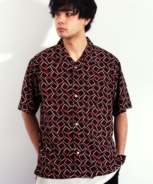 ８(eight)（エイト）の「総柄 半袖 アロハシャツ（シャツ/ブラウス・メンズ・ネイビー/ライトグリーン/ブラック系その他/ブラック系その他2・MEDIUM/LARGE）」の2枚目の写真