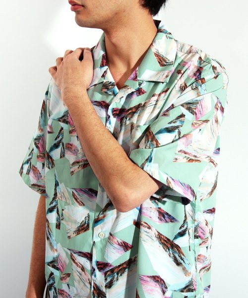 ８(eight)（エイト）の「総柄 半袖 アロハシャツ（シャツ/ブラウス・メンズ・ネイビー/ライトグリーン/ブラック系その他/ブラック系その他2・MEDIUM/LARGE）」の6枚目の写真