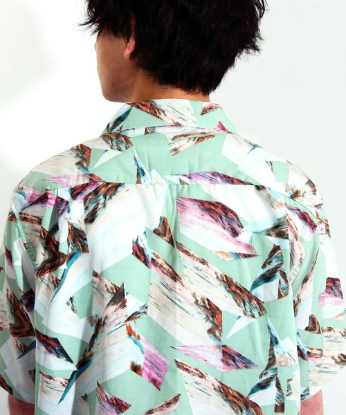 ８(eight)（エイト）の「総柄 半袖 アロハシャツ（シャツ/ブラウス・メンズ・ネイビー/ライトグリーン/ブラック系その他/ブラック系その他2・MEDIUM/LARGE）」の16枚目の写真