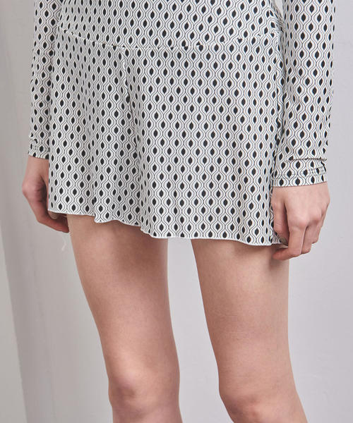 新品未使用　taara ハイウエスト ショートパンツ 新品 未使用 ZARA ハイウエスト ショートパンツ ハーフパンツ 黒