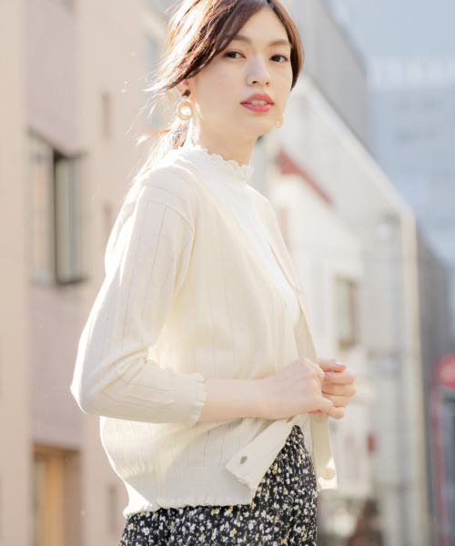 GLOBAL WORK（グローバルワーク）の「洗えるストライプアミカーディガン/835894（カーディガン/ボレロ・レディース・ホワイト/ブラック/ベージュ/ブルー・MEDIUM/LARGE）」の5枚目の写真