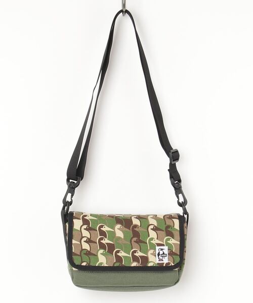 CHUMS(チャムス)の「【CHUMS】Small Camera Shoulder Sweat Nylon(ショルダーバッグ・メンズ・ブラック/ネイビー/その他/ヘザーグレー/カモフラージュ/サックスブルー/ブラック×ホワイト・FREE)」の7枚目の写真
