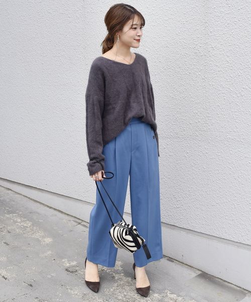 SHIPS(シップス)の「フォックスケーブルVネックプルオーバー◇(ニット/セーター・レディース・ベージュ/パープル/ダークグレー/キャメル/ブルー・ONE SIZE)」の21枚目の写真