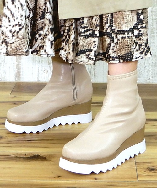 minia（ミニア）の「プラットフォームソックスミドルブーツ [ minia ]（ブーツ・レディース・ブラック/ベージュ/ブラック系その他・LL/S/M/L）」の3枚目の写真