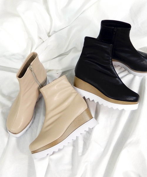 minia（ミニア）の「プラットフォームソックスミドルブーツ [ minia ]（ブーツ・レディース・ブラック/ベージュ/ブラック系その他・LL/S/M/L）」の4枚目の写真