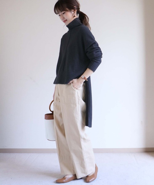 HER CLOSET（ハークローゼット）の「【入荷なし】【HERCLOSET】前後差スリットハイネックニットプルオーバー（ニット/セーター・レディース・ブラック/ベージュ/ブルー/ライトベージュ・M）」の7枚目の写真