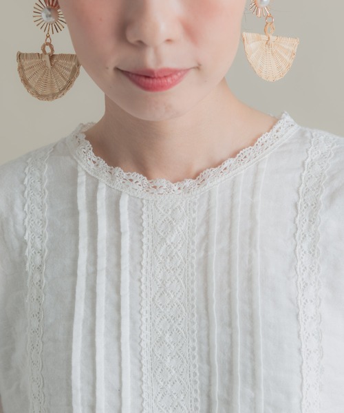 Libra Cue(リブラ キュー)の「Libra コットンガーゼレースブラウス(シャツ/ブラウス・レディース・ホワイト・FREE)」の8枚目の写真