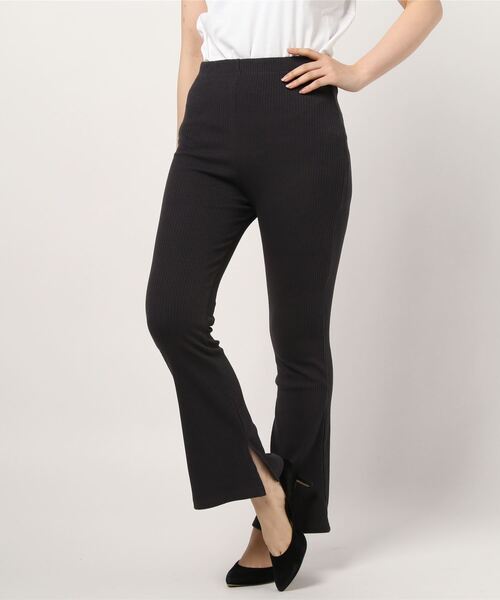 KOBE LETTUCE（コウベレタス）の「低身長・高身長サイズあり　選べる3丈　サイドスリットリブフレアレギンスパンツ（レギンス/スパッツ・レディース・ベージュ/ピンク系その他/ブルー系その他/ダークブラウン/ブラック/チャコールグレー/グリーン/グレイッシュベージュ/ブラック系その他2/キャメル/オリーブ/ホワイト系その他/グレー系/グリーン系/ベージュ系/ミント/パープル系/ネイビー/サックスブルー系/杢グレー・1/2/3/L1/L2/L3）」の3枚目の写真