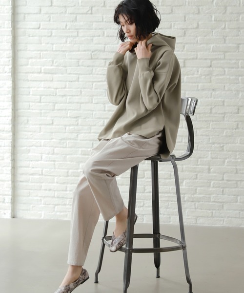 LAKOLE（ラコレ）の「ミラノリブニットフーディー / LAKOLE（パーカー・レディース・ベージュ/オフホワイト/ライトブラウン/スモーク・SMALL/MEDIUM）」の21枚目の写真