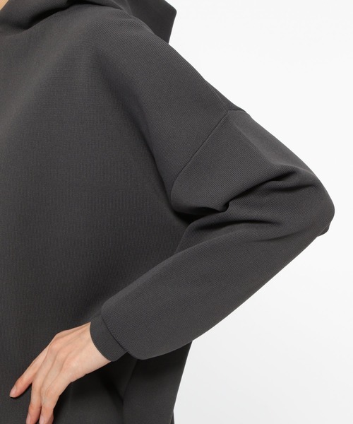 LAKOLE（ラコレ）の「ミラノリブニットフーディー / LAKOLE（パーカー・レディース・ベージュ/オフホワイト/ライトブラウン/スモーク・SMALL/MEDIUM）」の8枚目の写真