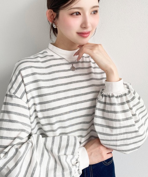 moment+（モーメントプラス）の「【累計販売枚数4万枚突破！】綿100％無地＆ボーダー モックネックボリュームスリーブロンT（Tシャツ/カットソー・レディース・ブラック/パープル/ブラウン/オフホワイト/カーキ/イエロー/ブルー/ライトグリーン/ミント/グレイッシュベージュ/コーラル/ベージュ/グリーン/ブラック系その他/ピンク/レッド/ベージュ系その他/サックスブルー/グレー/杢グレー/チャコールグレー/ピンク系その他・FREE/M）」の5枚目の写真