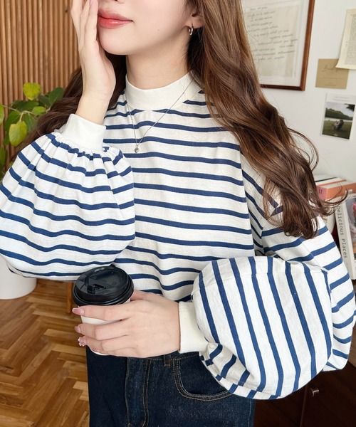 moment+（モーメントプラス）の「【累計販売枚数4万枚突破！】綿100％無地＆ボーダー モックネックボリュームスリーブロンT（Tシャツ/カットソー・レディース・ブラック/パープル/ブラウン/オフホワイト/カーキ/イエロー/ブルー/ライトグリーン/ミント/グレイッシュベージュ/コーラル/ベージュ/グリーン/ブラック系その他/ピンク/レッド/ベージュ系その他/サックスブルー/グレー/杢グレー/チャコールグレー/ピンク系その他・FREE/M）」の16枚目の写真