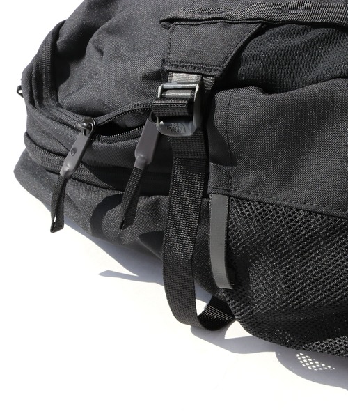 THE NORTH FACE(ザノースフェイス)の「THE NORTH FACE/ザ・ノースフェイス PIVOTER 100% NYLON BAG(バックパック/リュック・メンズ・ブラック/ブルー/ベージュ・ONE SIZE)」の8枚目の写真
