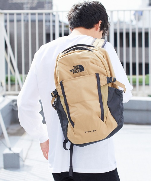 THE NORTH FACE(ザノースフェイス)の「THE NORTH FACE/ザ・ノースフェイス PIVOTER 100% NYLON BAG(バックパック/リュック・メンズ・ブラック/ブルー/ベージュ・ONE SIZE)」の17枚目の写真
