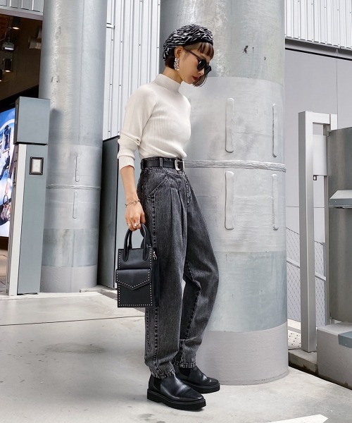 PAGEBOY(ページボーイ)の「エルゴノミックジーンズ(デニムパンツ・レディース・ブラック系その他/ケミカルウォッシュ・25inch/26inch)」の12枚目の写真
