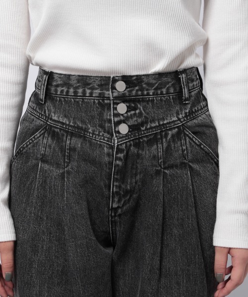 PAGEBOY(ページボーイ)の「エルゴノミックジーンズ(デニムパンツ・レディース・ブラック系その他/ケミカルウォッシュ・25inch/26inch)」の19枚目の写真