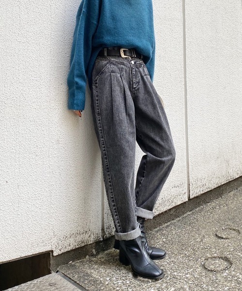 PAGEBOY(ページボーイ)の「エルゴノミックジーンズ(デニムパンツ・レディース・ブラック系その他/ケミカルウォッシュ・25inch/26inch)」の4枚目の写真