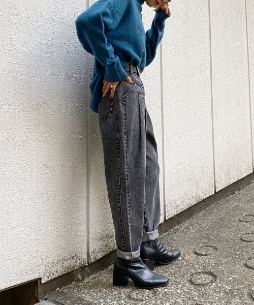 PAGEBOY(ページボーイ)の「エルゴノミックジーンズ(デニムパンツ・レディース・ブラック系その他/ケミカルウォッシュ・25inch/26inch)」の5枚目の写真
