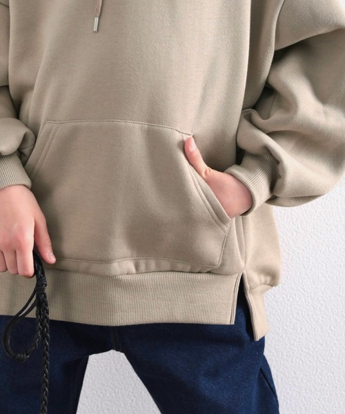 classicalelf（クラシカルエルフ）の「キッズ ビッグシルエット スリット入り無地プルオーバーパーカー(長袖)（パーカー・キッズ・ベージュ/モカ/ライトカーキ・130/140/150）」の8枚目の写真